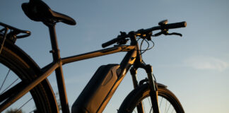 Дете е с опасност за живота след падане от електрическо колело във Видинско