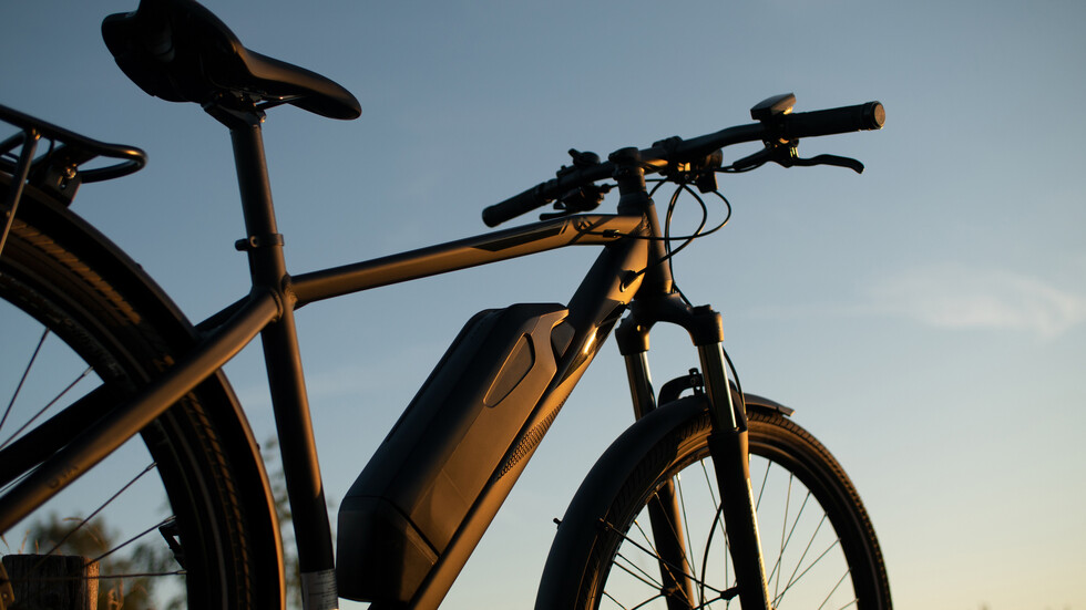 12 годишно момче пострада тежко след падане от електрическо колело във