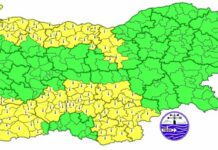 Жълт код за опасни горещини в 12 области на страната