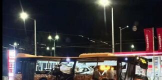 Ето ужасяващото врязване на аудито в автобуса /видео/