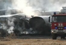 Продължава изтеглянето на дерайлиралите вагони край Пясъчево