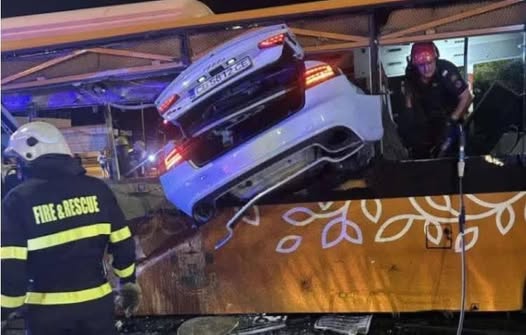 Все още е много тежко състоянието на шофьора на автобуса