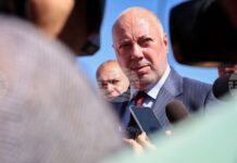 Желязков: Министрите общуват с всички парламентарни групи и не виждам никакъв проблем в това