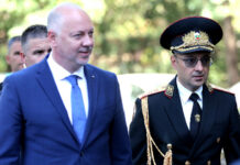 Желязков: Правителството и неговите опоненти живеят в „паралелни реалности и вселени“