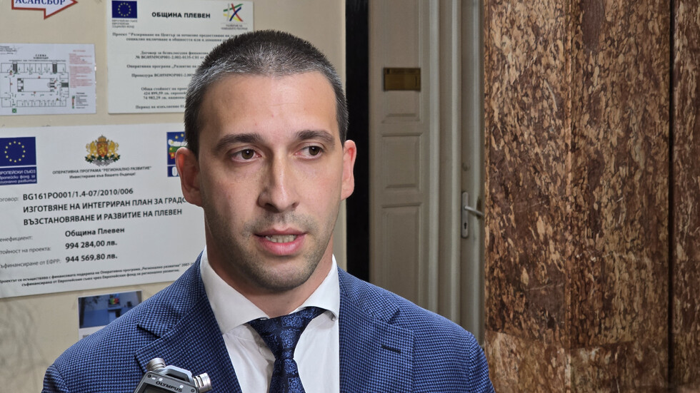 Областният управител на Плевен Николай Абрашев е освободен от поста