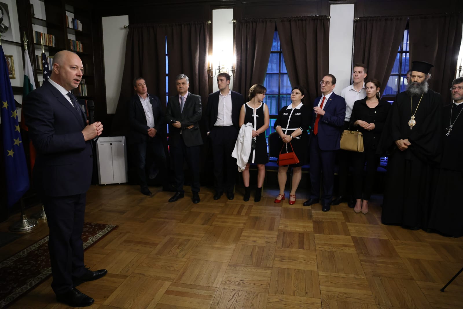 Да си независим не означава да се обградиш със стени