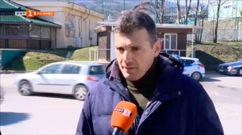 Починалият полицай охранявал Народното събрание се оказа брат на кмета