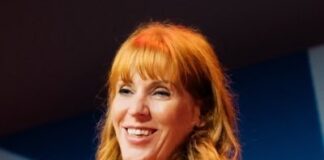 Британският вицепремиер Анджела Рейнър подаде оставка, платила по-малък данък за новата си къща