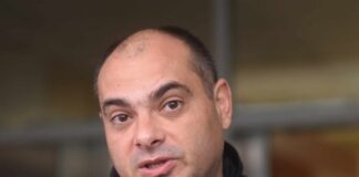 Зам.-министър Филип Попов: Един полицай е пребит като куче, а вие питате за линейката