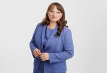 Деница Сачева: Елисавета Белобрадова от ПП-ДБ е блестящ комедиант и майстор на политическата трагикомедия