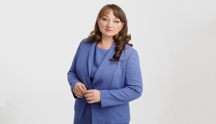 Блестящ комедиант влиятелен блогър и инфлуенсър сред демократичната общност у