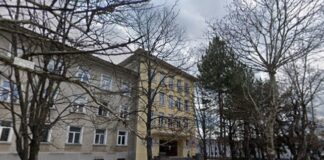 Ученик гърмя с пистолет през прозорец на класна стая в Хасково