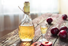 Няма да има ограничаване на домашното вино и ракия, увери премиерът