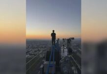 Част от родителите на седемте деца, качили се за снимки и адреналин на 200-метров кран в София, са знаели