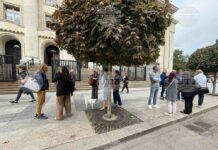 Близки на загинали при катастрофи се събраха на протест пред Съдебната палата в столицата