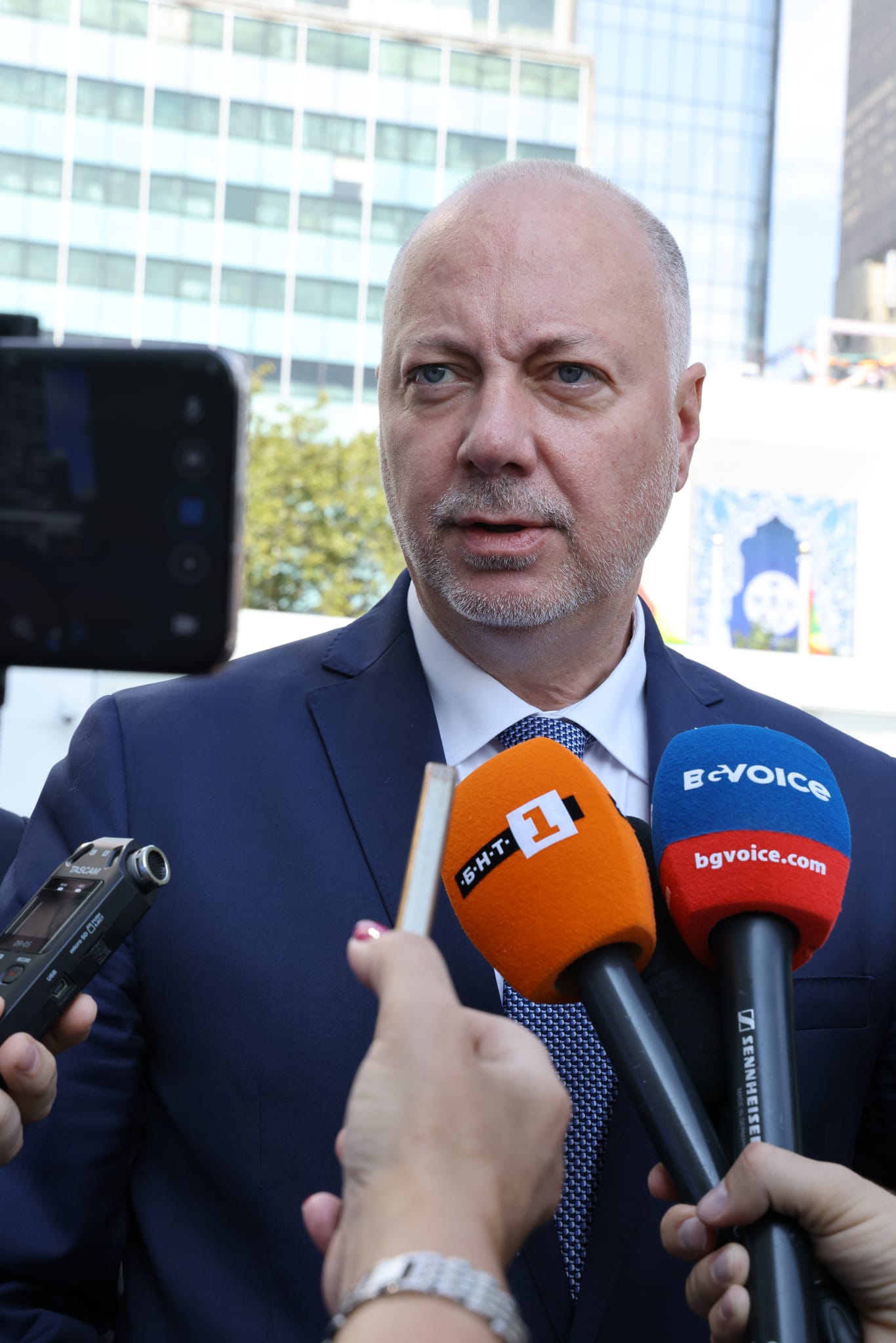 Ние сме част от коалицията за връщане на децата на