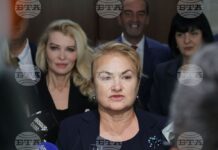 Опозицията иска оставка на кабинета и нови избори