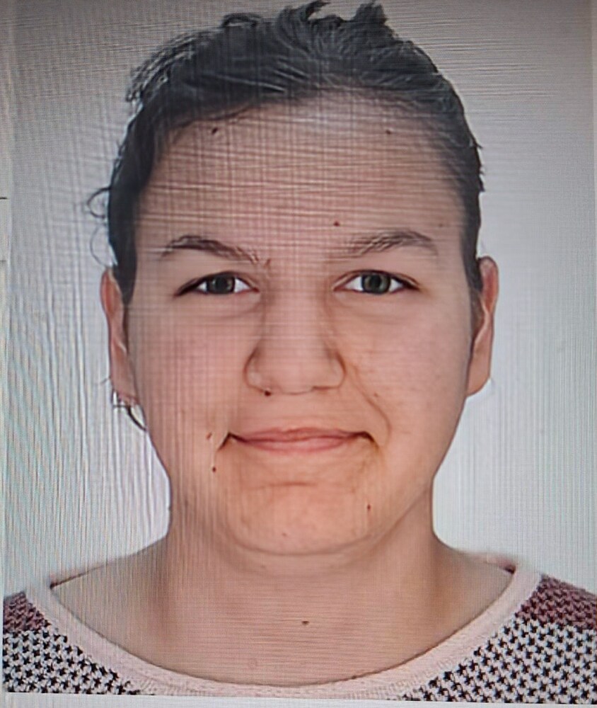 Полицията издирва 15 годишната Виктория Красимирова Тя напуснала дома си в