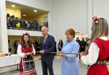 Забрана на социални мрежи за деца до 15 г. предлага министър Вълчев