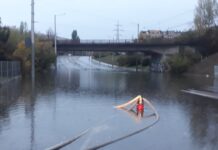 Наводнено кръстовище спря движението на няколко трамвайни линии в София