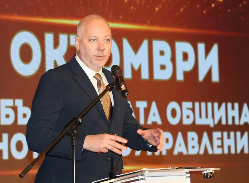 Премиерът Росен Желязков призова общините да съберат несъбрани до момента