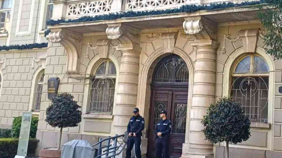 Жандармерия обгради сградата на Община Пловдив Достъпът на граждани до