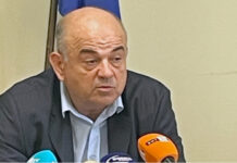 Потребителската кошница поевтинява с два лева, но поскъпват основни хранителни стоки