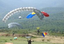 Падналият командос е с опасност за живота, парашутът не се отворил добре