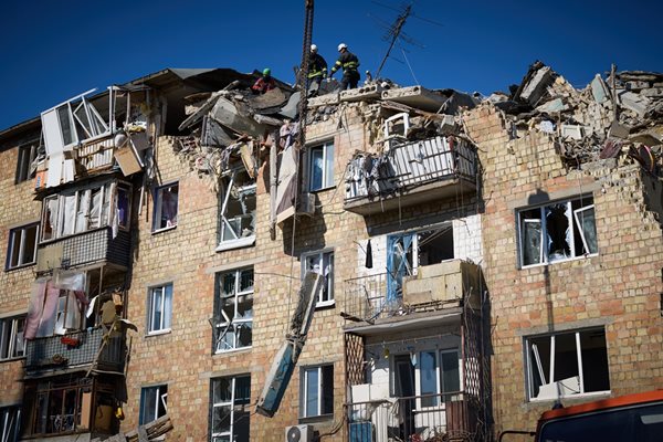 Броят на ранените след руското въздушно нападение с дронове при