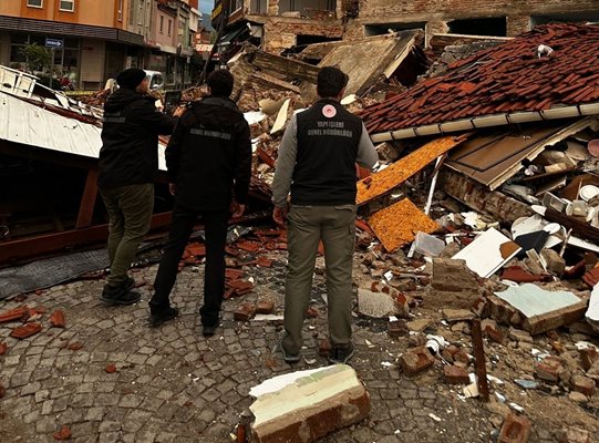 Министърът на вътрешните работи на Турция Али Йерликая съобщи че