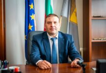 Заплашиха кмета на Плевен с бомба