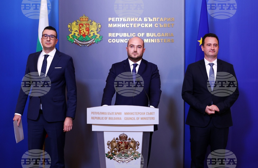 Правителството предложи Румен Спецов за особен търговски представител в Лукойл