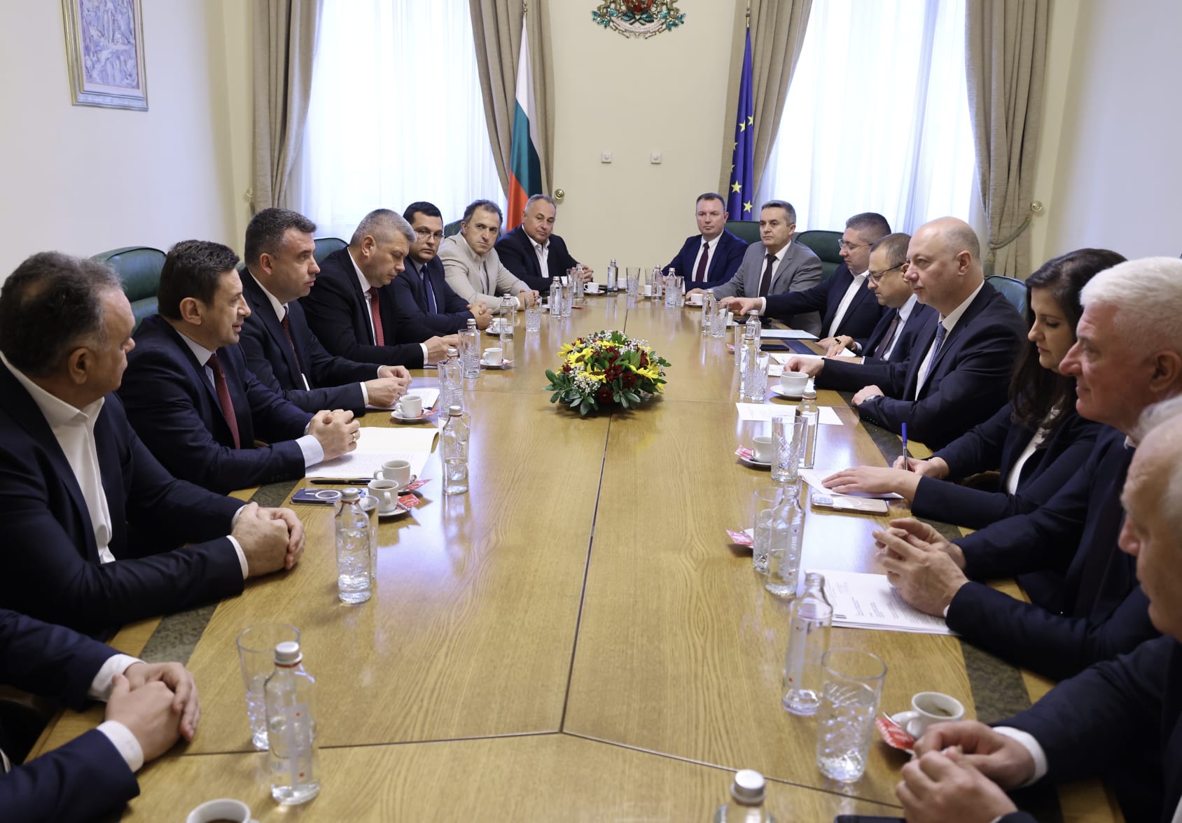 Изграждането на скоростен път от Асеновград до Смолян и подобряването