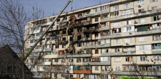 Киев е в пламъци и отломки от ракети – над 30 са ранени, поне четирима са убити