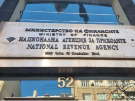 Над 40 000 души са подали данъчни декларации от началото на кампанията