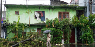 40 български туристи блокирани от наводненията в Шри Ланка