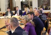 Енергийната комисия преодоля ветото на президента Радев за особения управител в „Лукойл“