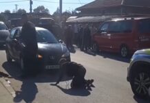 Трима са в болница след бой между полицаи и жители на село Синдел