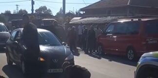 Трима са в болница след бой между полицаи и жители на село Синдел