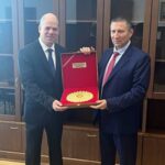 Борислав Сарафов разговаря с унгарския си колега д-р Габор Над