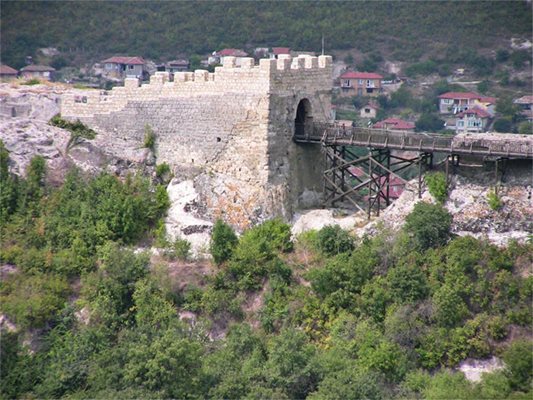 Мъж на 22 години от община Провадия е загинал на