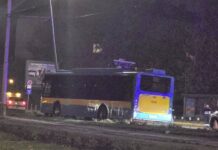 Катастрофа с тролей в София, шофьорът починал, докато кара, според негови колеги