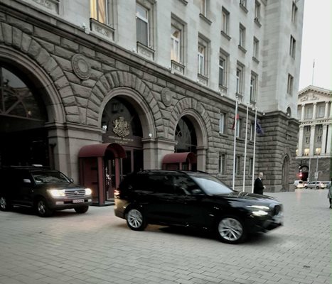 Президентът Румен Радев използва специално закупена Шкода само и единствено