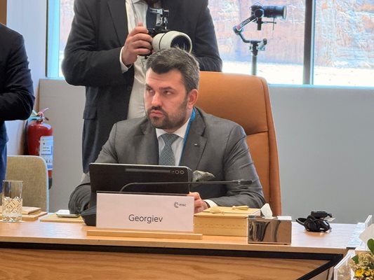 Ще защитаваме българите навсякъде по света България много внимателно наблюдава