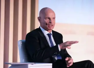 „Гънвор“: Европа рискува загуба на работни места и прекъсване на доставките на гориво при блокиране на сделката с „Лукойл“