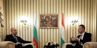 Радев уговаря на тайна среща със Сиярто продажбата на „Лукойл“ на унгарска фирма. Ще се прави на Орбан и Фицо в услуга на Путин