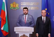 Министър Гроздан Караджов: Търсим убежище за танкера, където ще се ремонтира