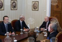 „Възраждане“ иска избори през март