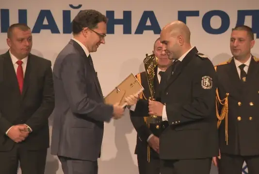 Полицай на годината е служител, спасил жена от удавяне