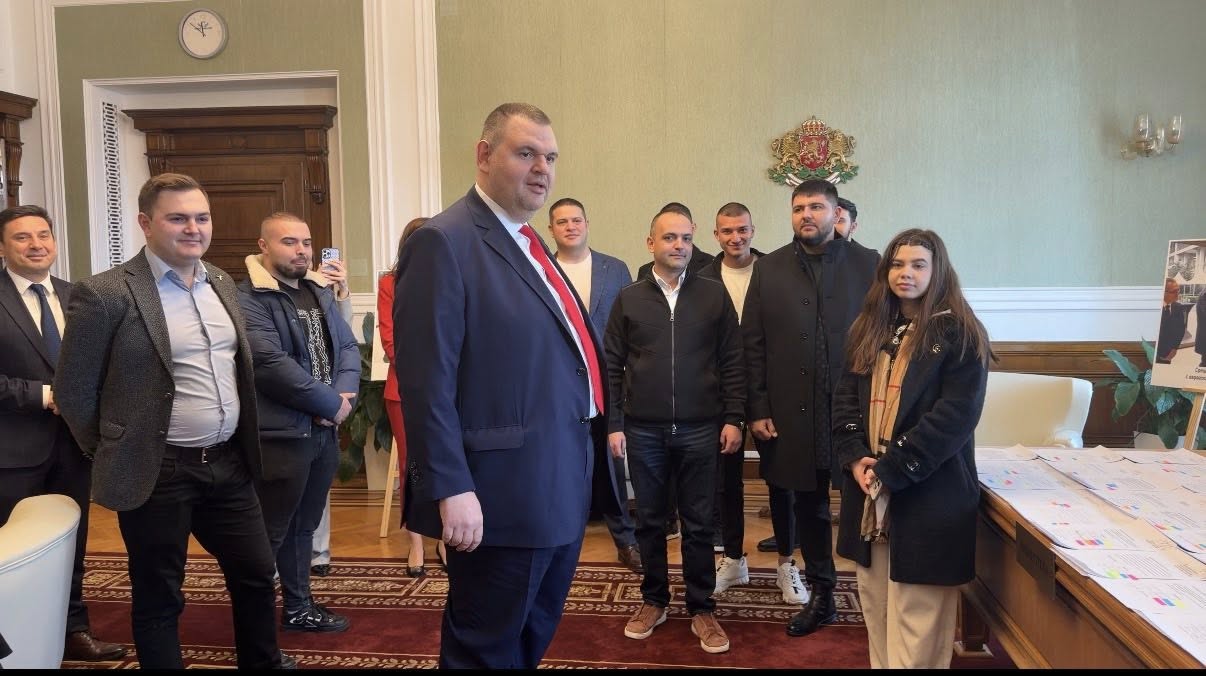 Лидерът на ДПС и ПГ на ДПС НОВО НАЧАЛО Делян